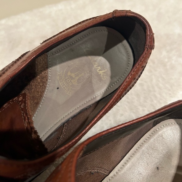 Clark’s Wingtip Leather Oxfords - Picture 8 of 11